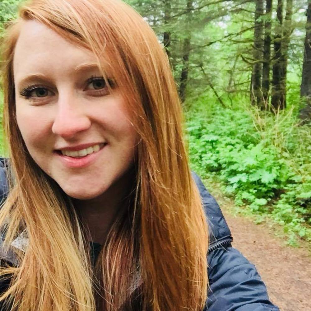 Meet your Posher, Holly